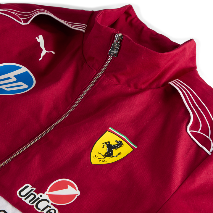 Chamarra Carrera Vintage Ferrari Oficial 2025 Detalle Frente