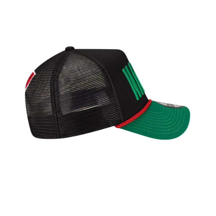 Gorra NASCAR México 9FORTY Trucker Snapback Derecho